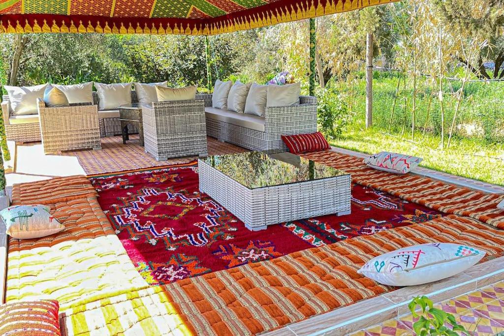 Ferme De Vacances Avec Une Grande Villa A Marrakech Marrakesh Exterior photo