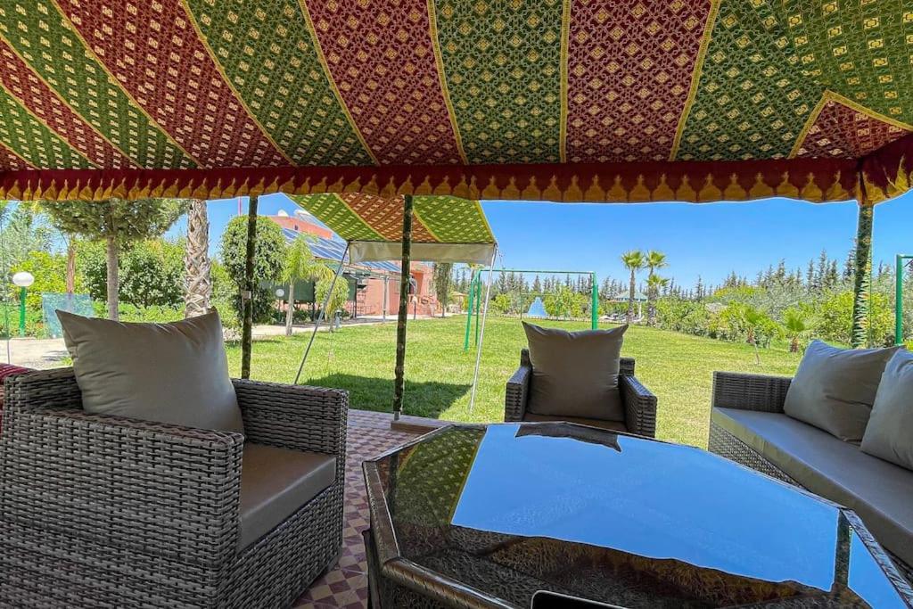 Ferme De Vacances Avec Une Grande Villa A Marrakech Marrakesh Exterior photo
